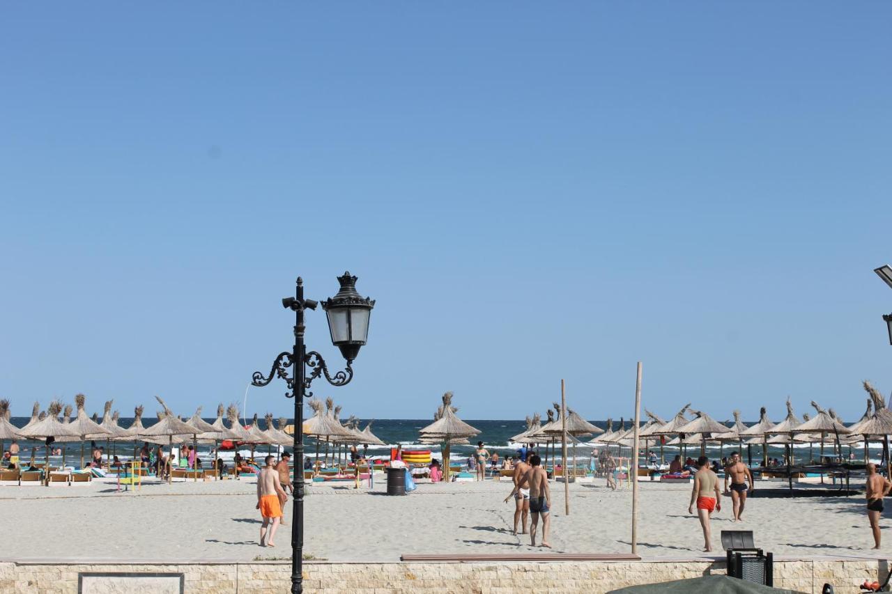 On Beach-Mamaia Residence Năvodari Eksteriør bilde